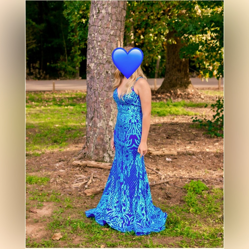 Ashley Lauren size 4 prom dress